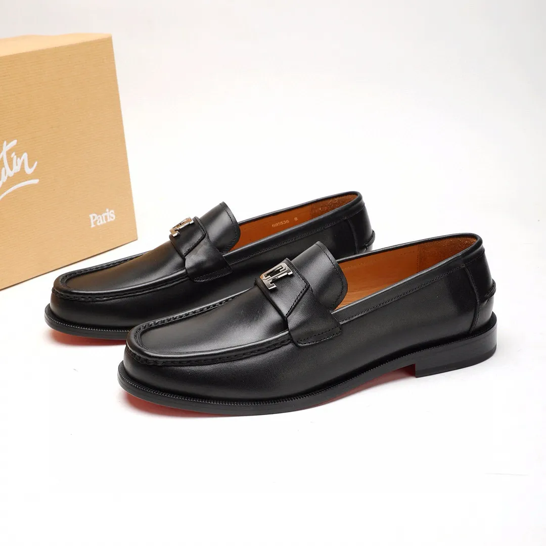 Batch 1,080 yuan 💰••New real shots••CL～High-end men’s 👔casual•loafers with red soles! ••🆑Genuine and top-quality goods from original orders ••✅💯 Purchase goods from top-quality original orders! Original imported patterned cowhide ➕Imported cowhide lining ➕Cowhide feet ➕Original leather outsole~🉑️Feel free to compare the authentic ones! Size: 38-44 (45.46.47 can be customized)